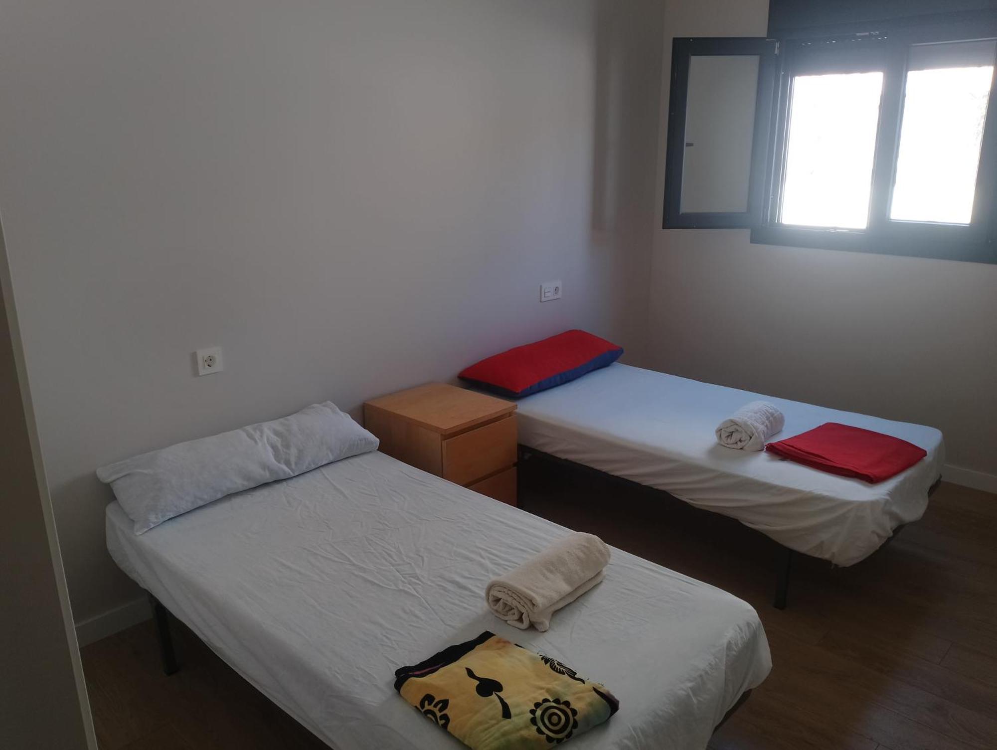 Bajo Con Jardin En Primera Linea De Playa Apartment Malaga Ngoại thất bức ảnh
