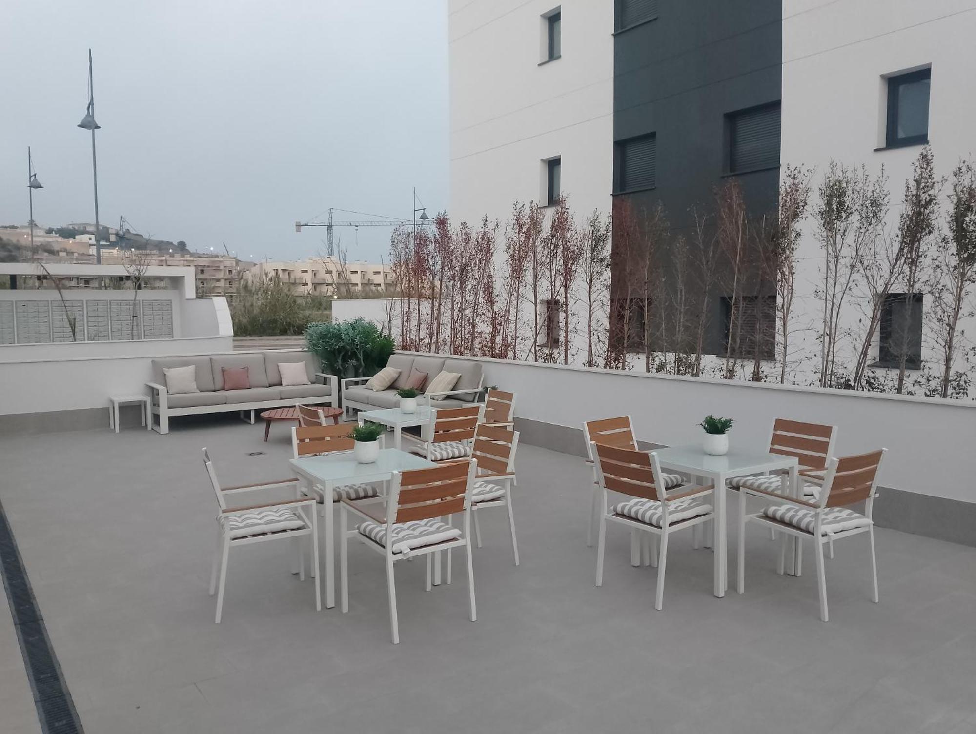 Bajo Con Jardin En Primera Linea De Playa Apartment Malaga Ngoại thất bức ảnh