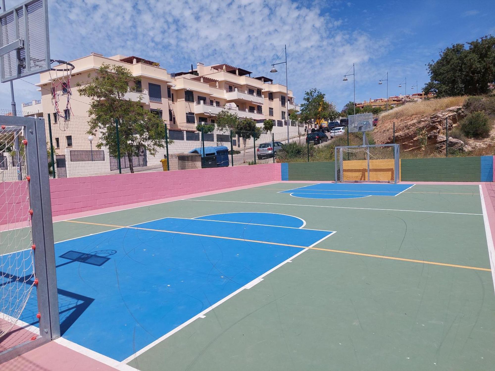 Bajo Con Jardin En Primera Linea De Playa Apartment Malaga Ngoại thất bức ảnh